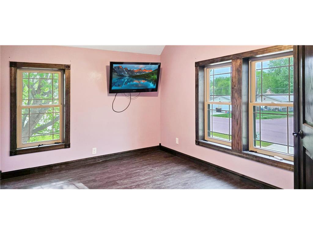214 Front Street E Redwood Falls MN 56283 7073793 image20