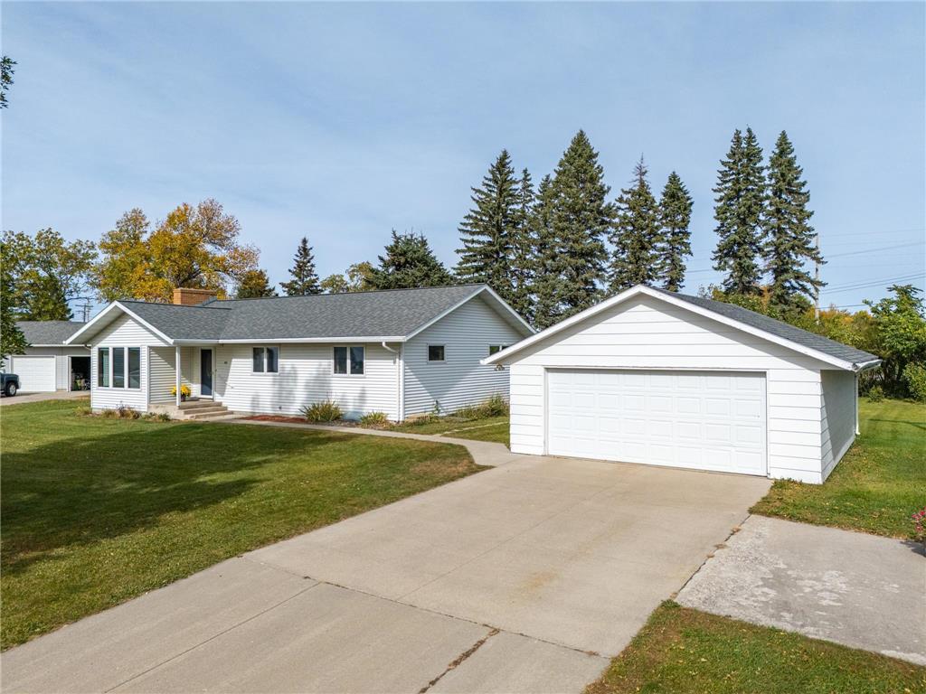214 Golf Terrace Crookston MN 56716 6678595 image1