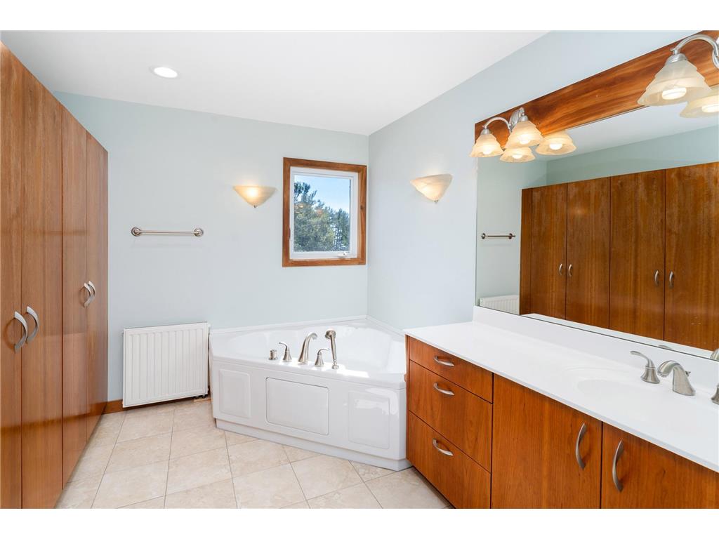 214 S 32nd Avenue E Duluth MN 55812 - Tischer Creek 7071372 image31