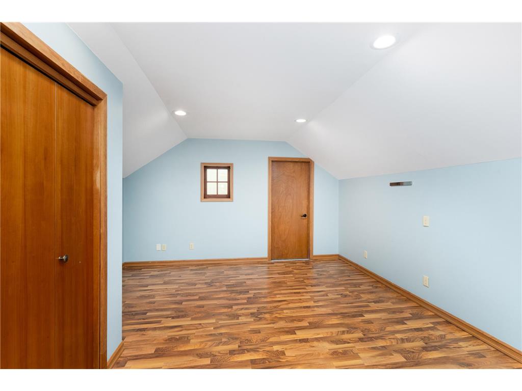 214 S 32nd Avenue E Duluth MN 55812 - Tischer Creek 7071372 image34