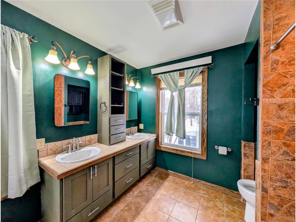 214 S 5th Street Montevideo MN 56265 6824706 image40