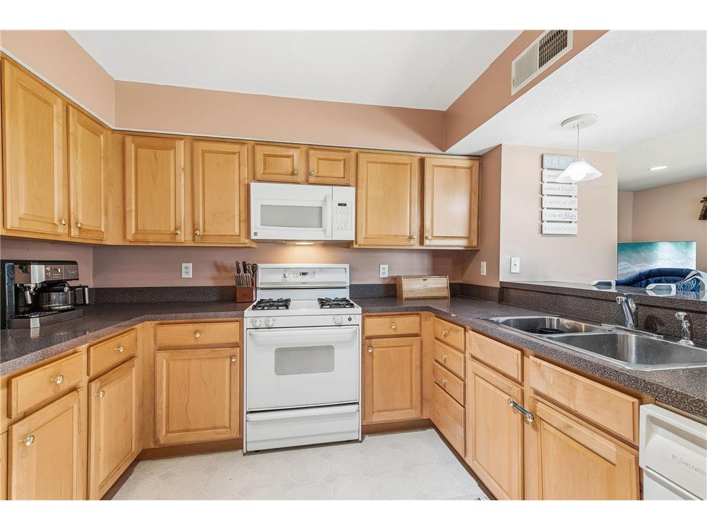 214 Trondheim Road Kenyon MN 55946 7092584 image5