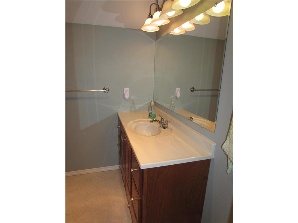214 W Anna Street Fairmont MN 56031 7074745 image16