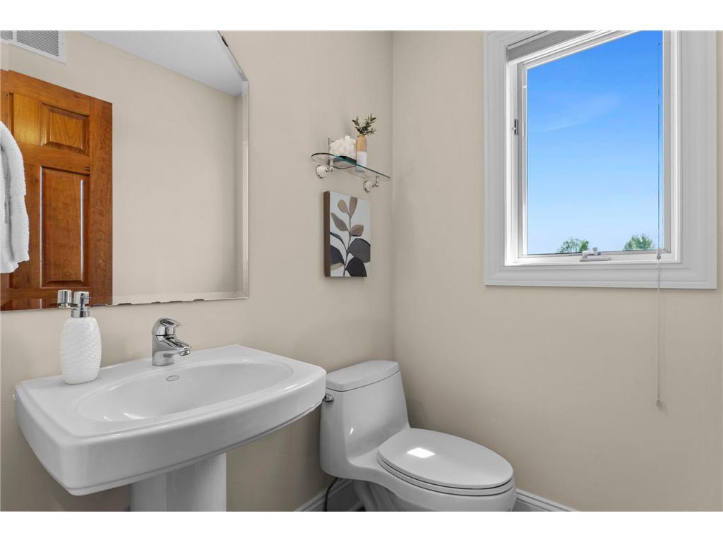 2140 Arnold Palmer Drive Blaine MN 55449 7076179 image16