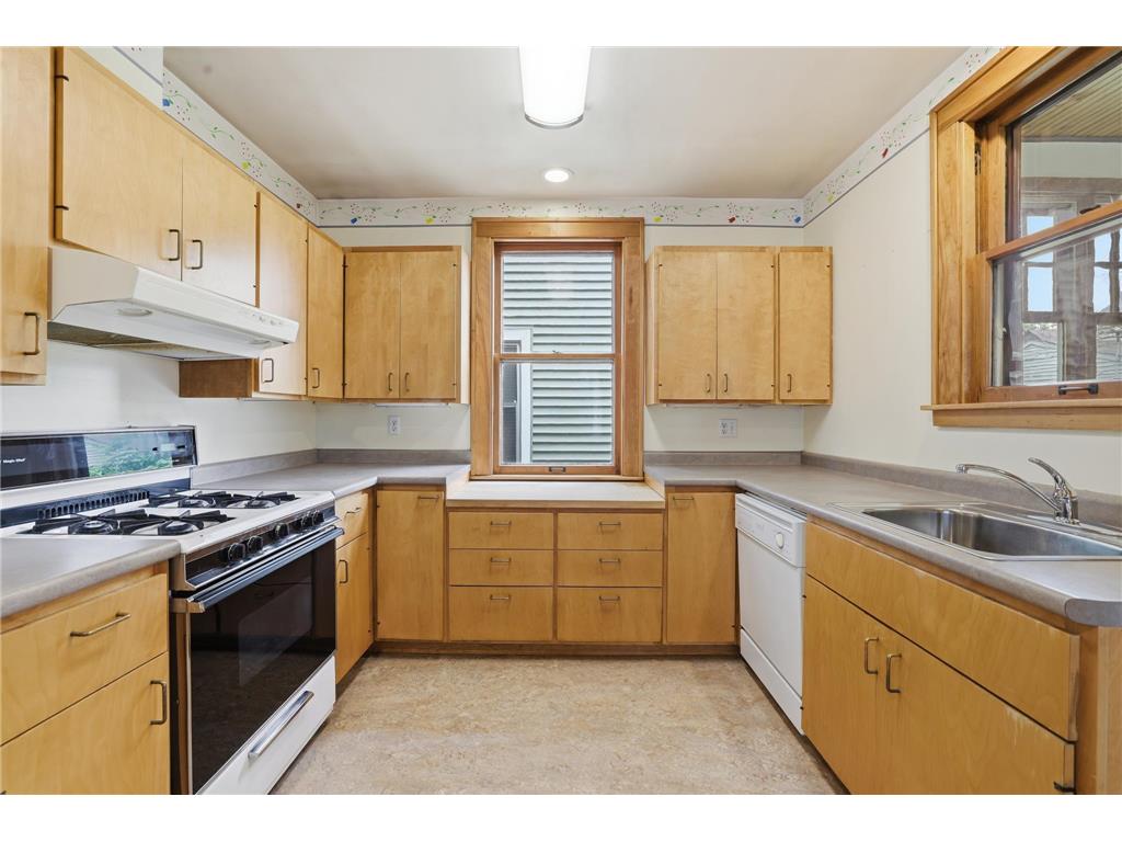 2140 Dayton Avenue Saint Paul MN 55104 7100310 image12