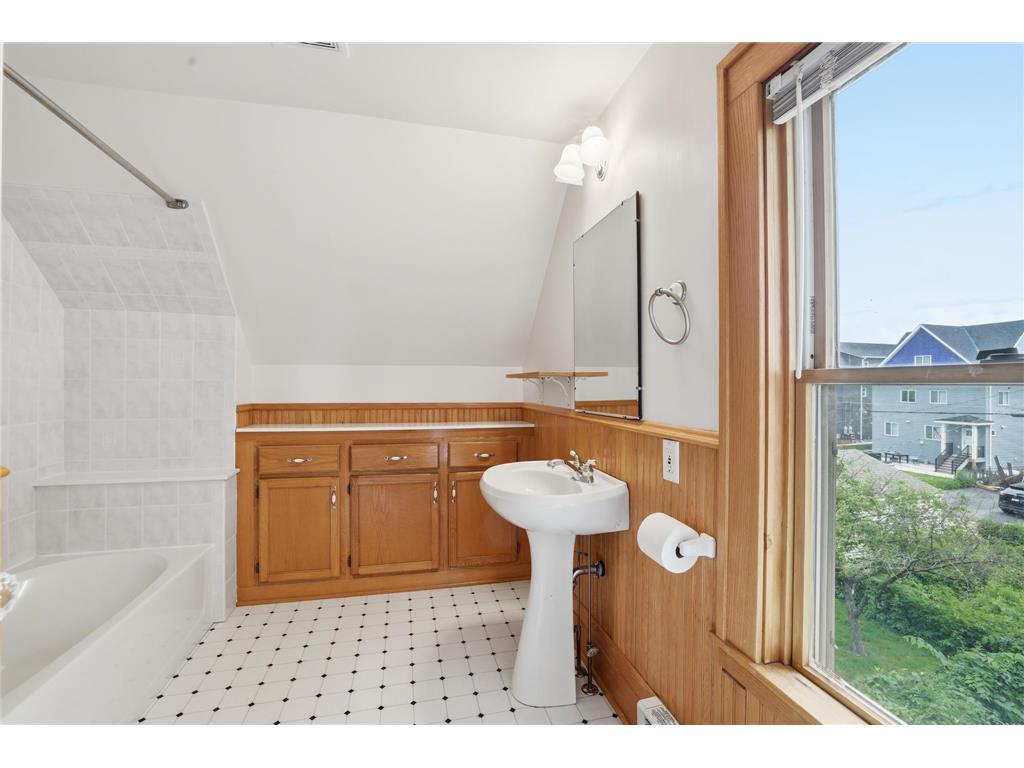 2140 Dayton Avenue Saint Paul MN 55104 7100310 image27