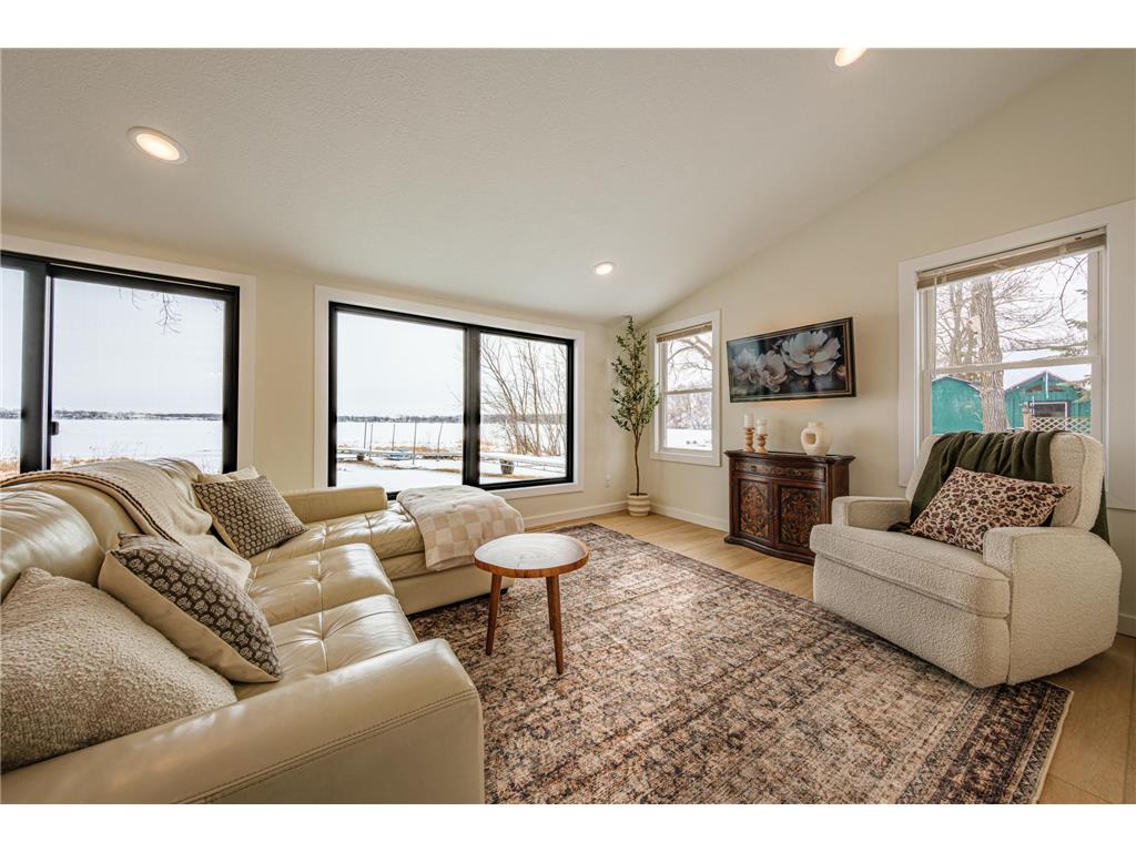 21400 654th Avenue Darwin MN 55324 - Manuella 6653616 image1