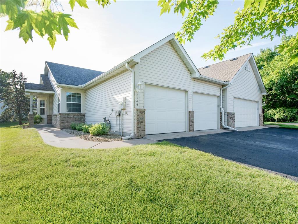 2144 Albemarle Court N Roseville MN 55113 7095733 image1