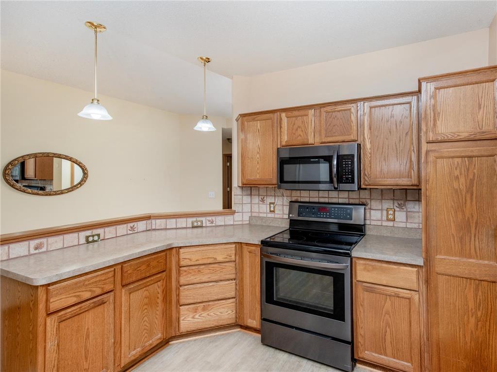 2144 Albemarle Court N Roseville MN 55113 7095733 image12