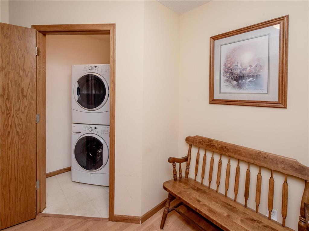 2144 Albemarle Court N Roseville MN 55113 7095733 image25