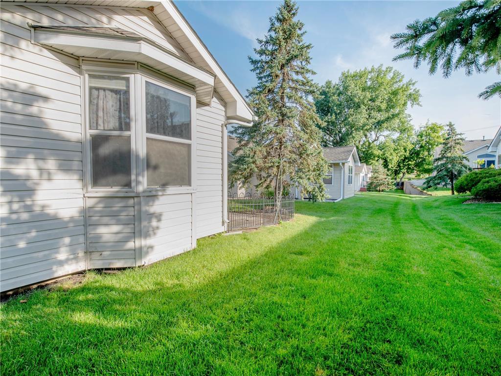 2144 Albemarle Court N Roseville MN 55113 7095733 image27