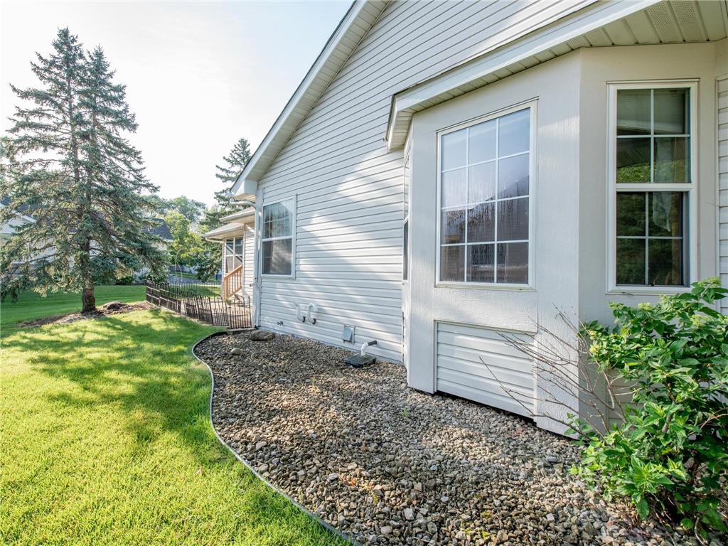 2144 Albemarle Court N Roseville MN 55113 7095733 image31