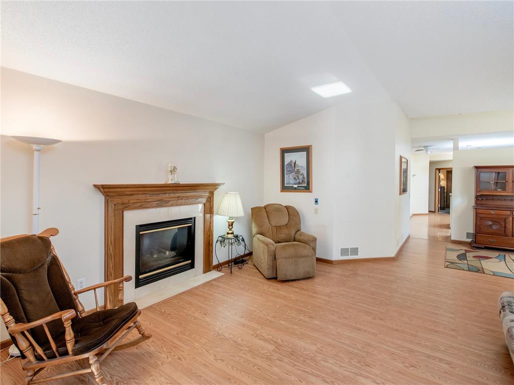 2144 Albemarle Court N Roseville MN 55113 7095733 image8