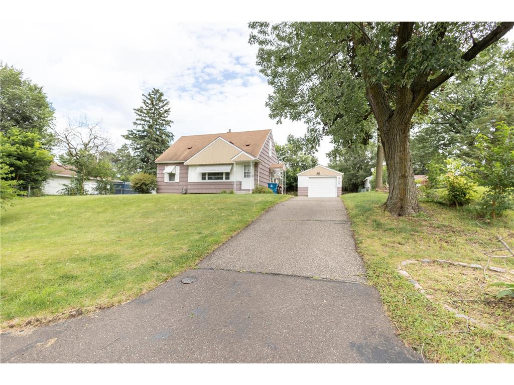 2144 Sloan Street Maplewood MN 55117 6771612 image1