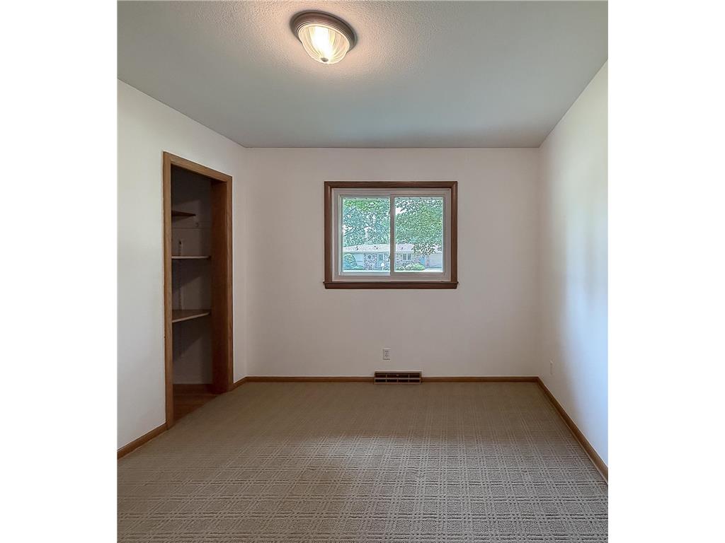 2145 Zealand Avenue N Golden Valley MN 55427 7089465 image16