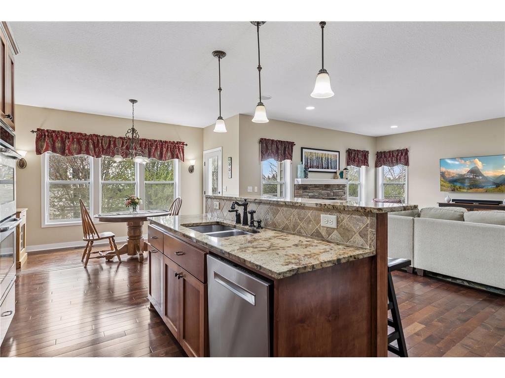 2146 Vermillion Bay Woodbury MN 55129 7062710 image40