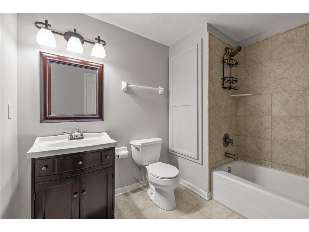 2147 Ponds Court Shakopee MN 55379 7072060 image51
