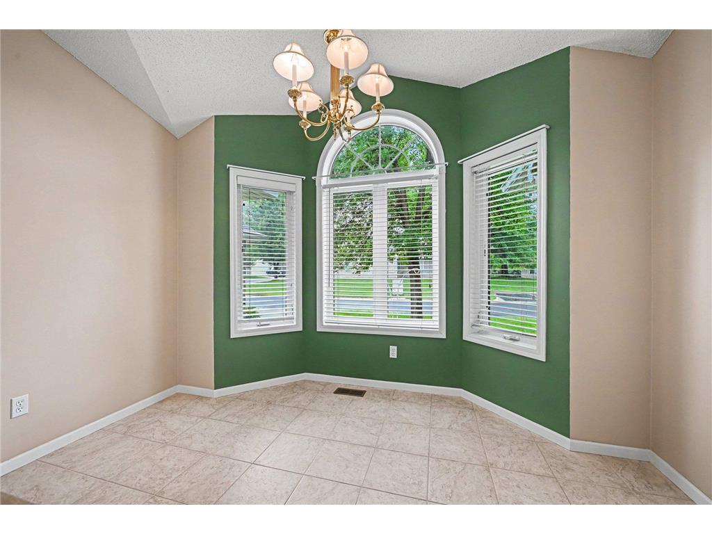 2149 126th Avenue NW Coon Rapids MN 55448 7086011 image10