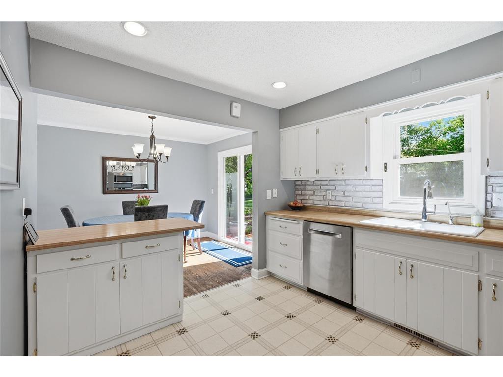 2149 Lamplight Drive Woodbury MN 55125 7065529 image12