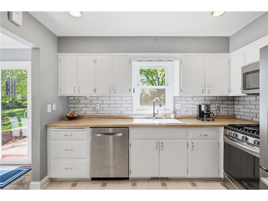 2149 Lamplight Drive Woodbury MN 55125 7065529 image13