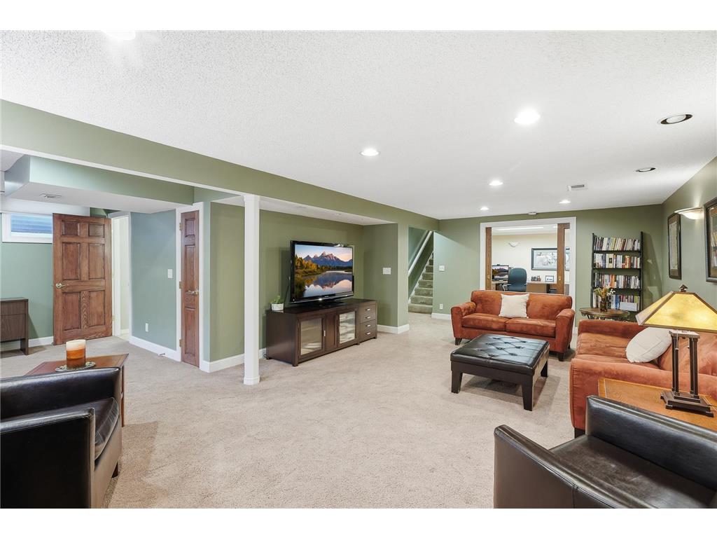 2149 Lamplight Drive Woodbury MN 55125 7065529 image24