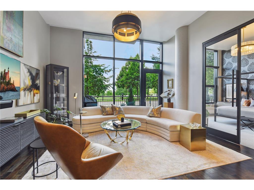 215 10th Avenue S #112 Minneapolis MN 55415 6329458 image1