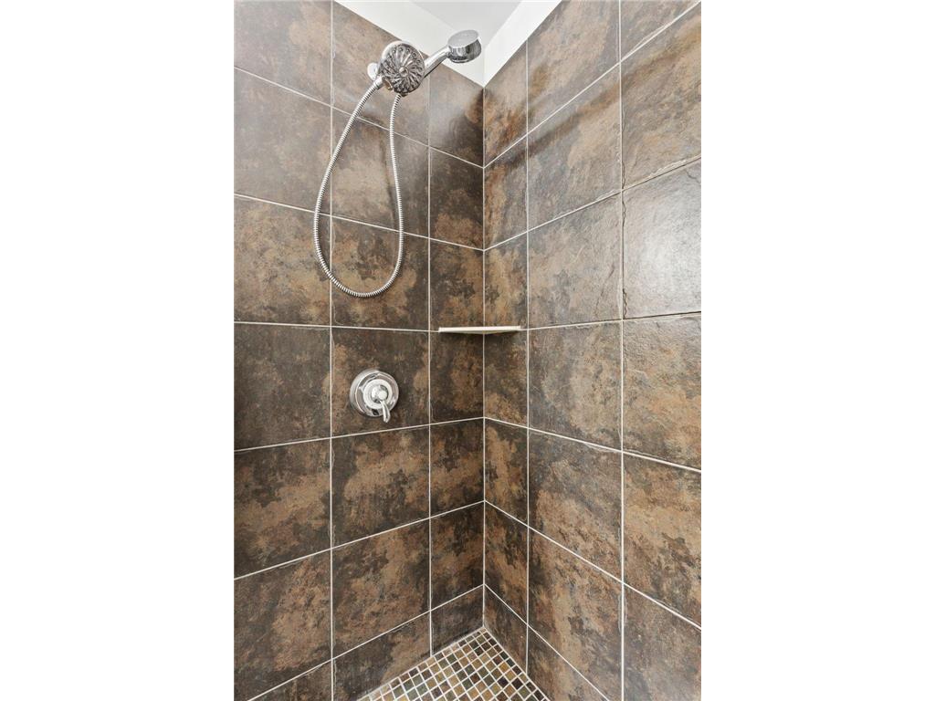 215 10th Avenue S #207 Minneapolis MN 55415 7071940 image28