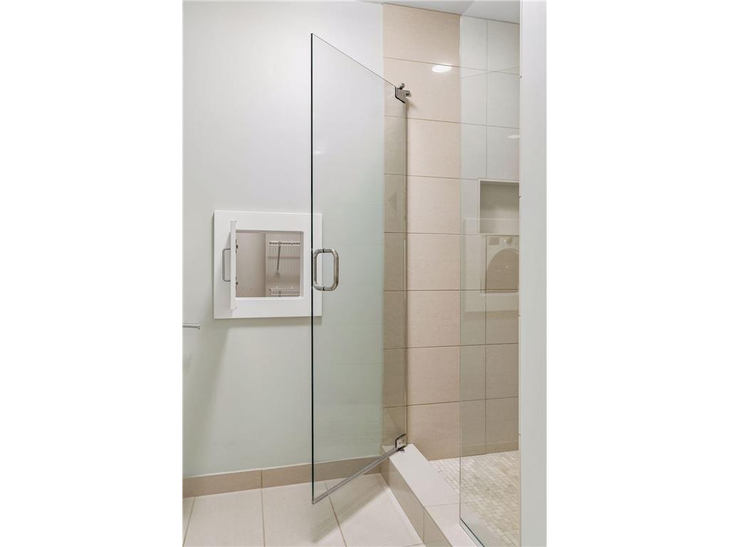 215 10th Avenue S #212 Minneapolis MN 55415 7008621 image32