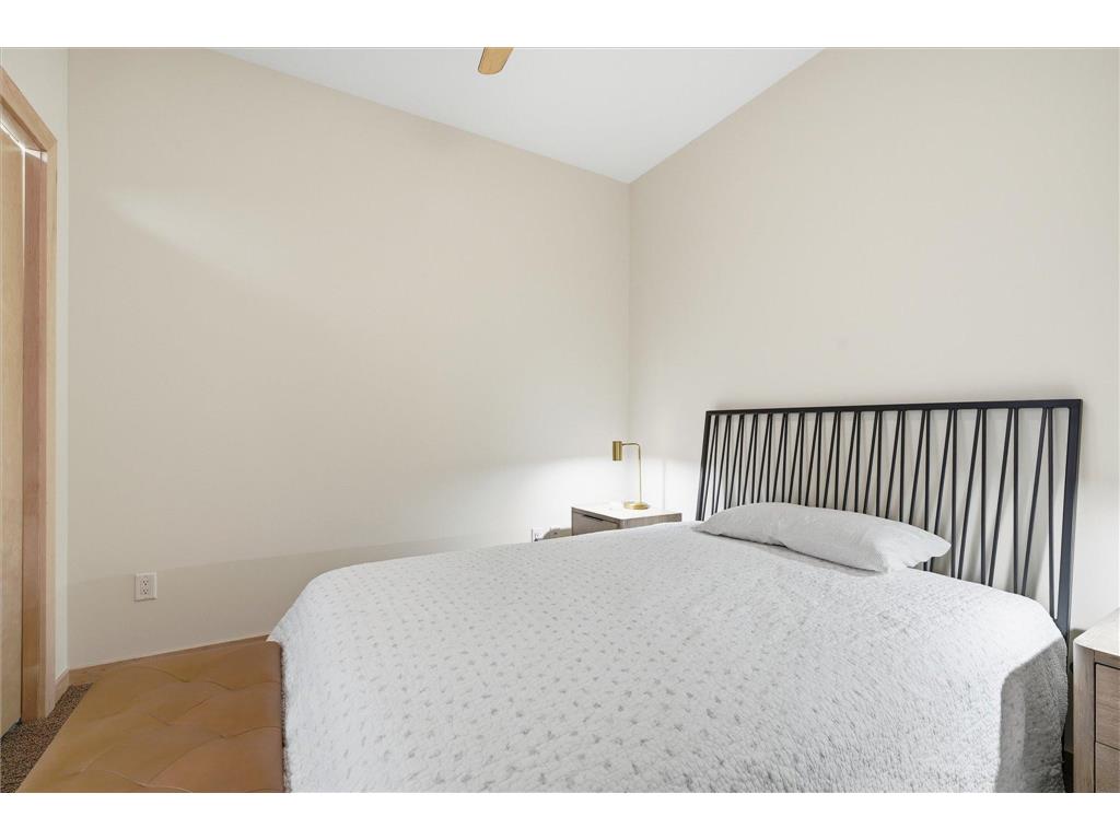 215 10th Avenue S #528 Minneapolis MN 55415 7062970 image32