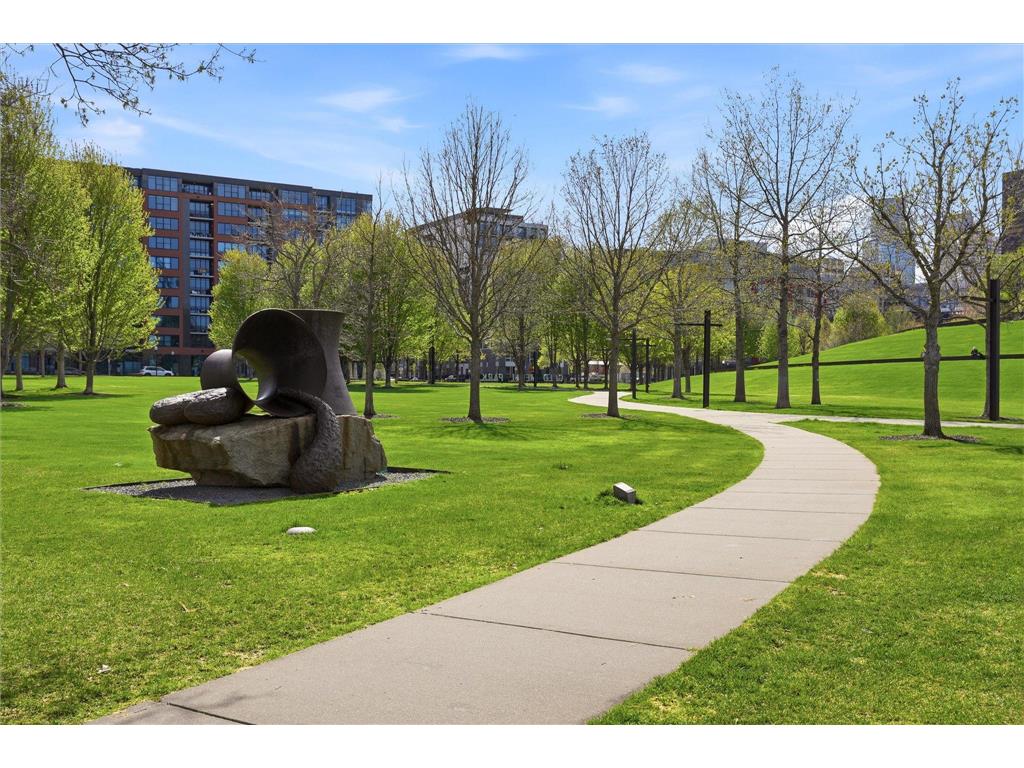 215 10th Avenue S #528 Minneapolis MN 55415 7062970 image64