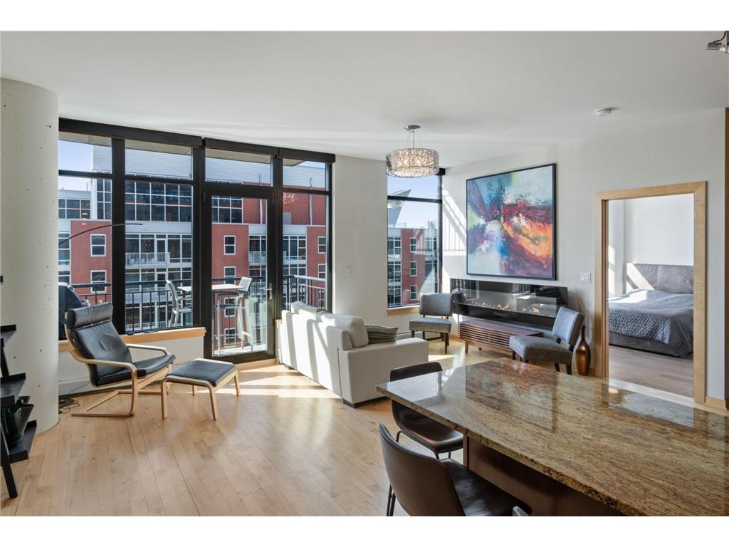 215 10th Avenue S #703 Minneapolis MN 55415 7031766 image1