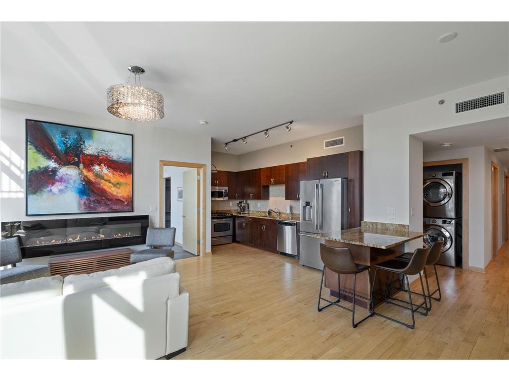215 10th Avenue S #703 Minneapolis MN 55415 7031766 image3