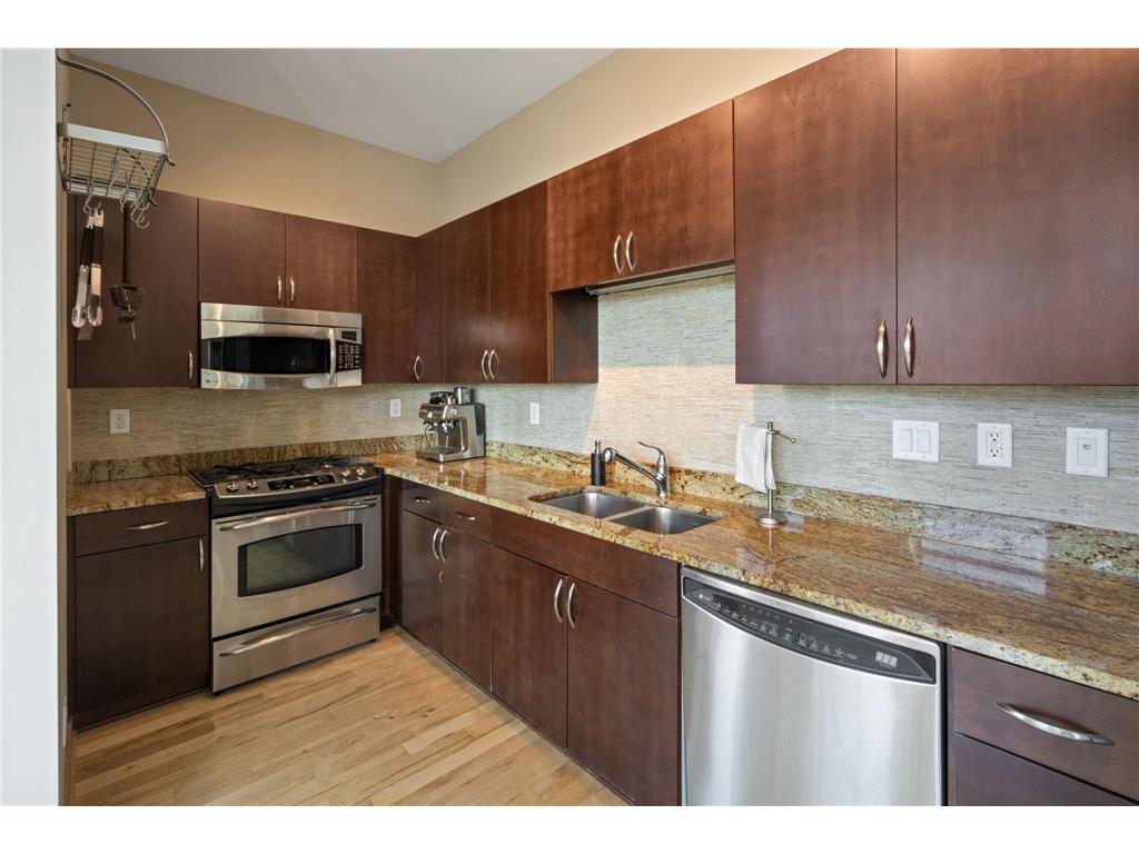 215 10th Avenue S #703 Minneapolis MN 55415 7031766 image5
