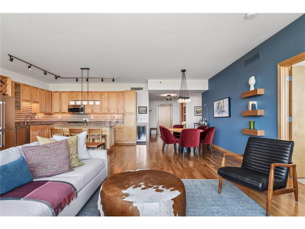 215 10th Avenue S #708 Minneapolis MN 55415 7050013 image16