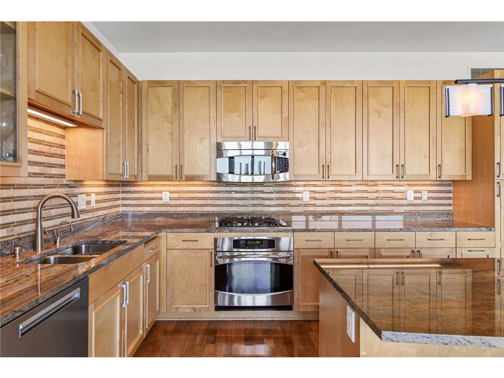 215 10th Avenue S #708 Minneapolis MN 55415 7050013 image22