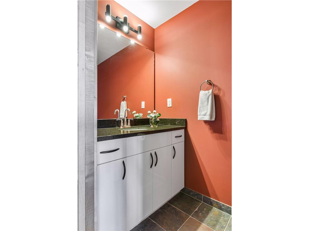 215 10th Avenue S #708 Minneapolis MN 55415 7050013 image37