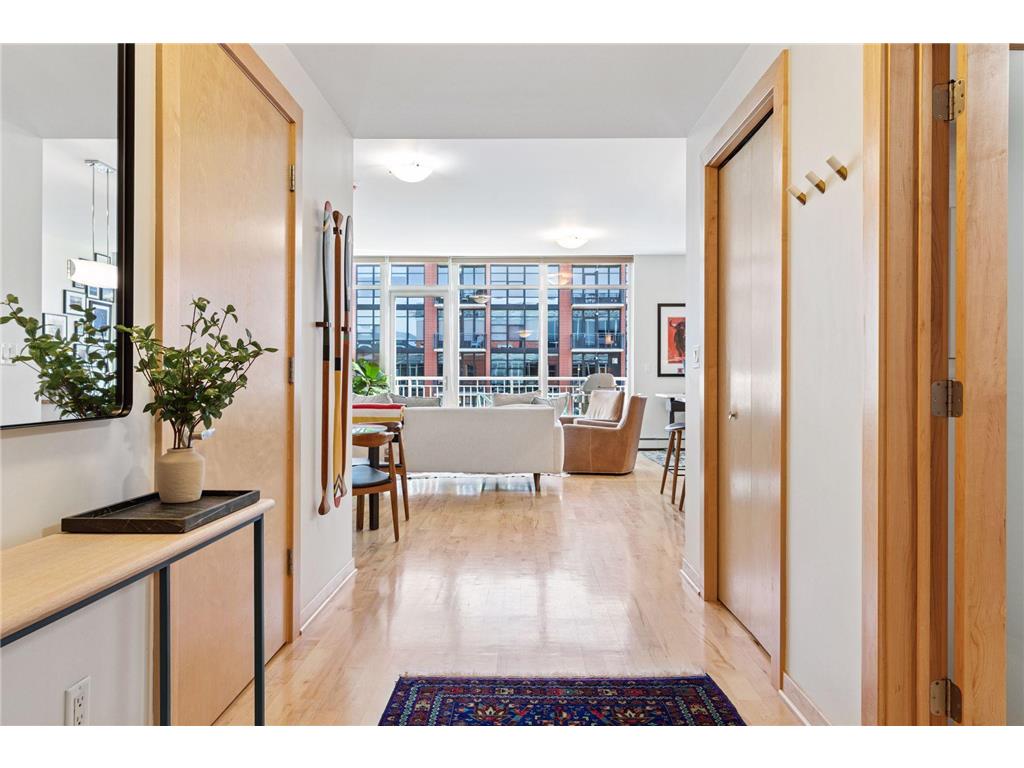 215 10th Avenue S #731 Minneapolis MN 55415 6774940 image1