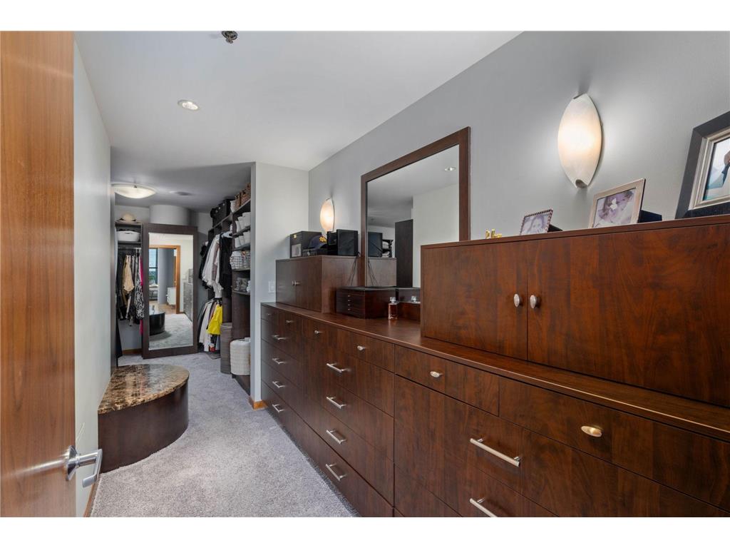 215 10th Avenue S #910 Minneapolis MN 55415 7049610 image36