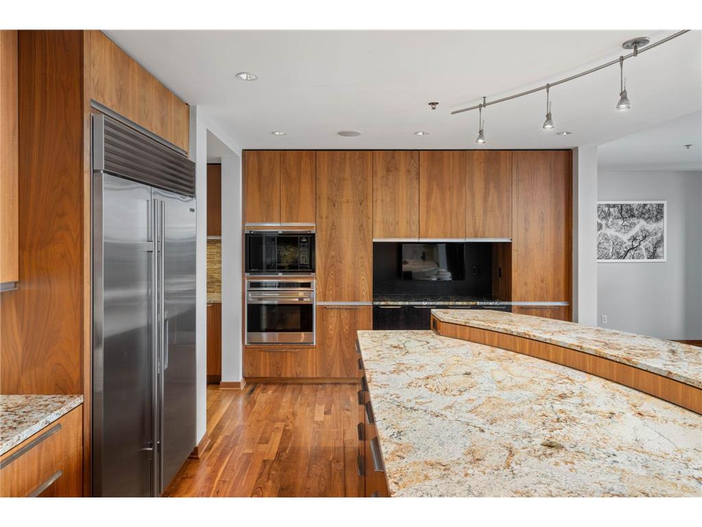 215 10th Avenue S #910 Minneapolis MN 55415 7049610 image5