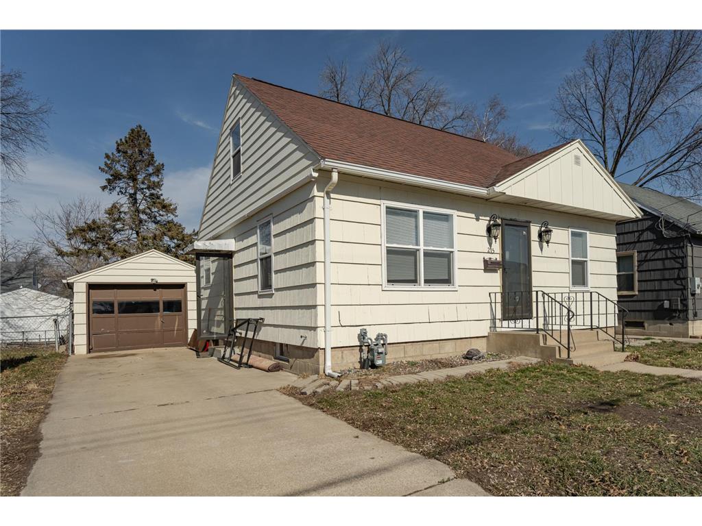 215 11 1/2 Street SE Rochester MN 55904 6494998 image1