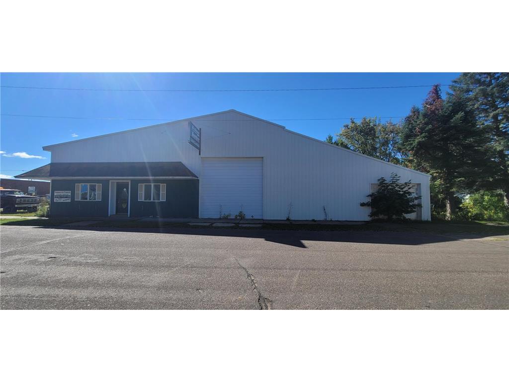 215 2nd Street SW, Braham, MN, 55006 MLS 6317614 Edina Realty