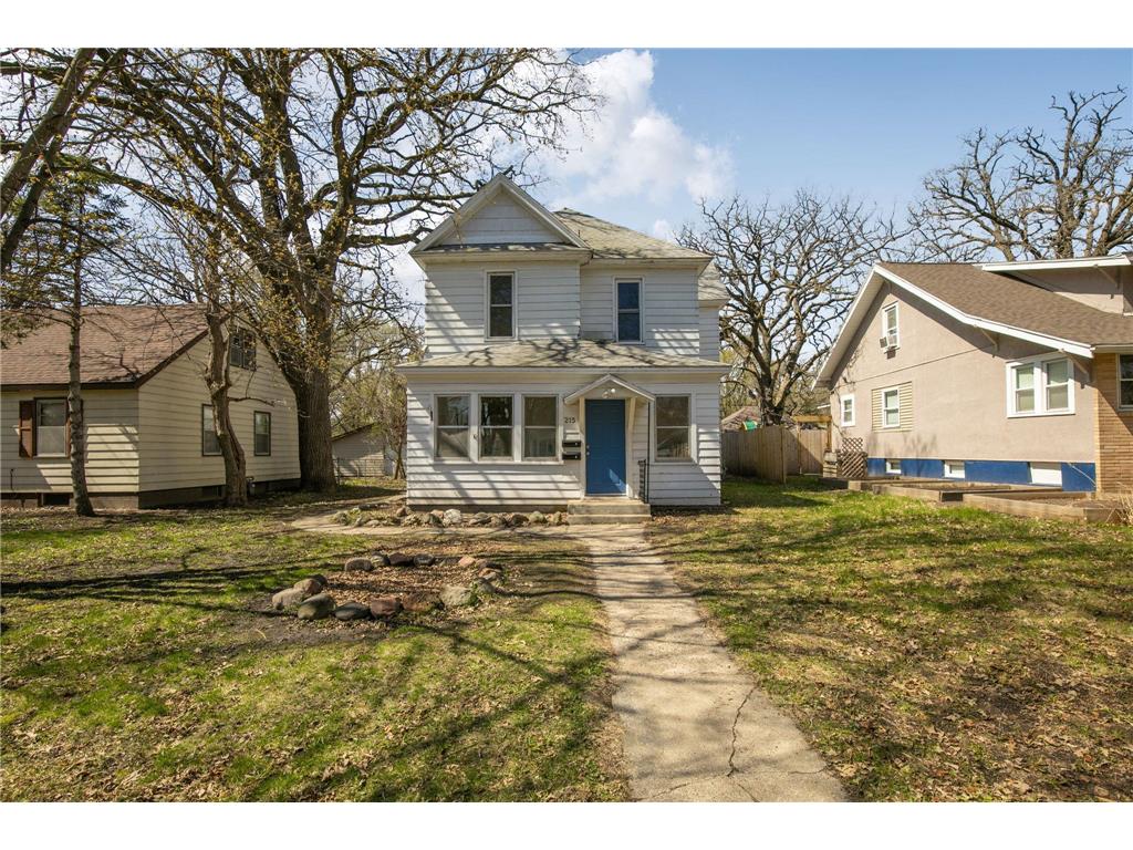 215 3rd Avenue NE Saint Cloud MN 56304 7065322 image1
