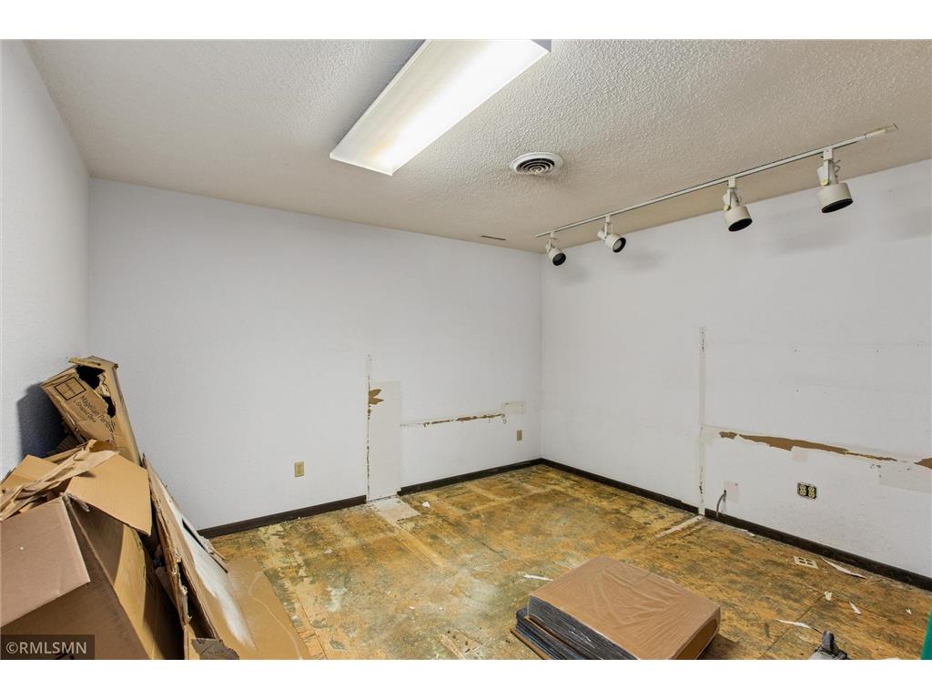 215 4th Street N Cannon Falls MN 55009 7043049 image32