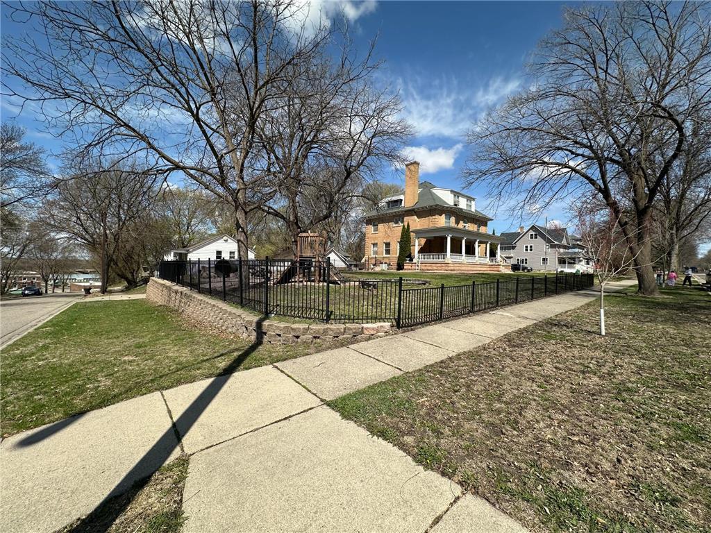 215 5th Street S Montevideo MN 56265 6720917 image22