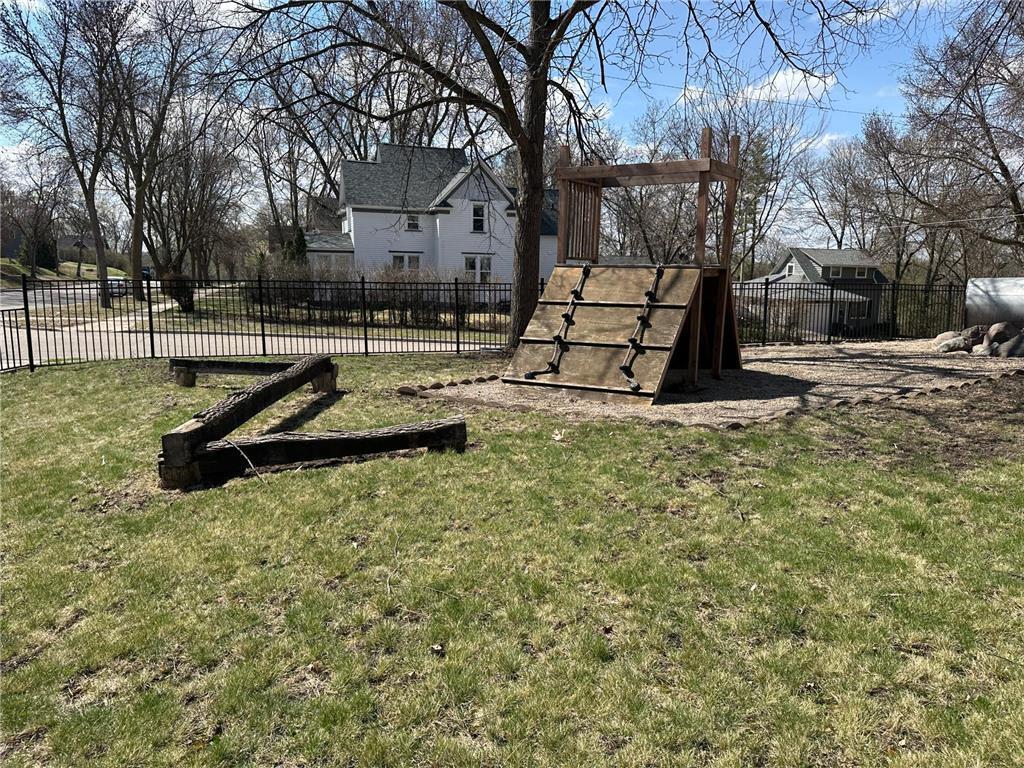 215 5th Street S Montevideo MN 56265 6720917 image25