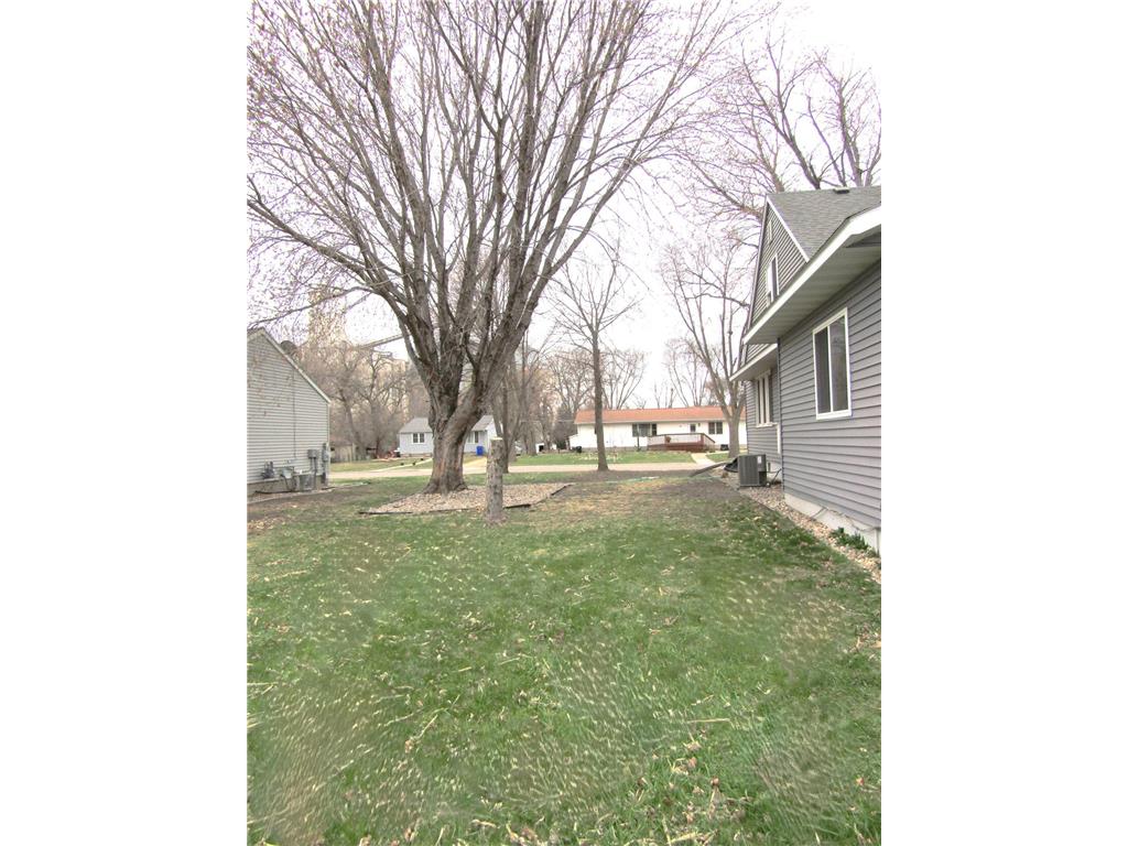 215 7th Street Dawson MN 56232 7032572 image3