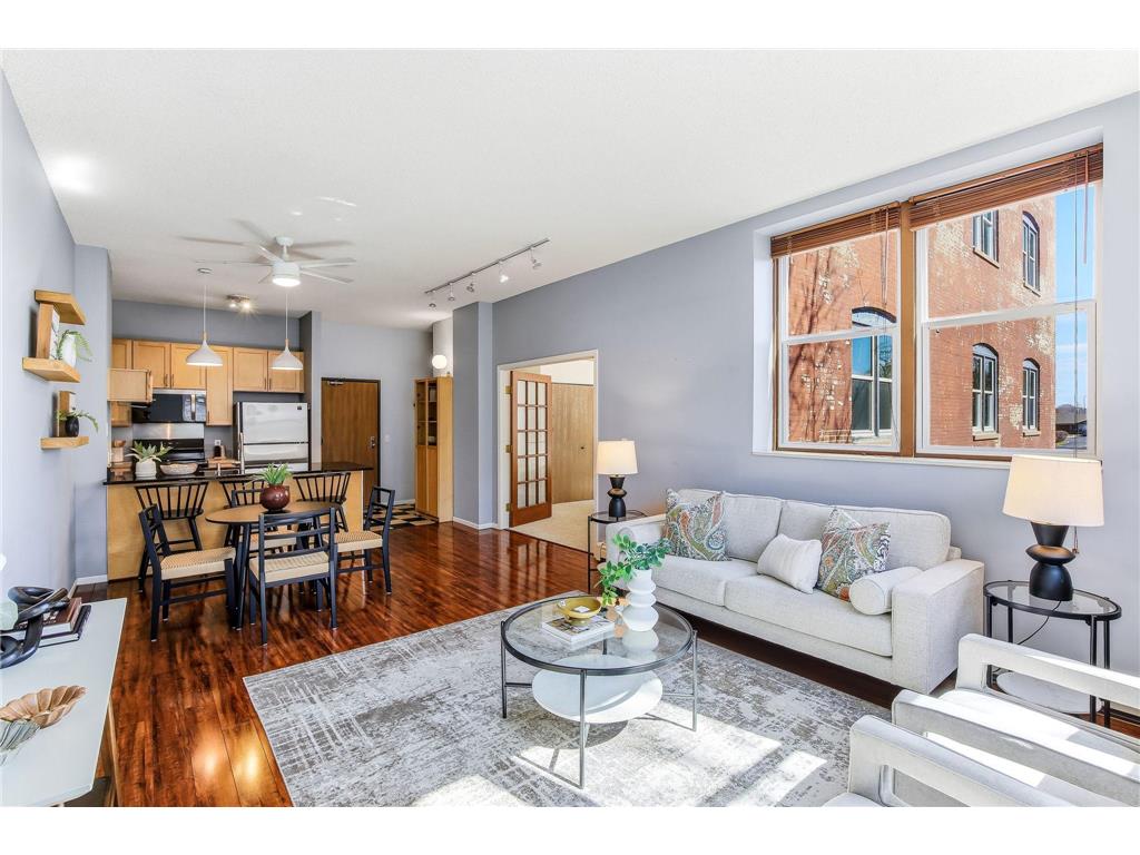 215 7th Street NE #202 Minneapolis MN 55413 7050172 image1