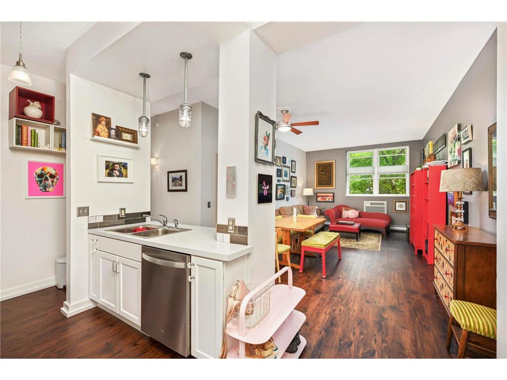 215 7th Street NE #204 Minneapolis MN 55413 6449292 image1