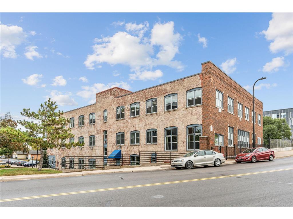 215 7th Street NE #301 Minneapolis MN 55413 7046350 image2