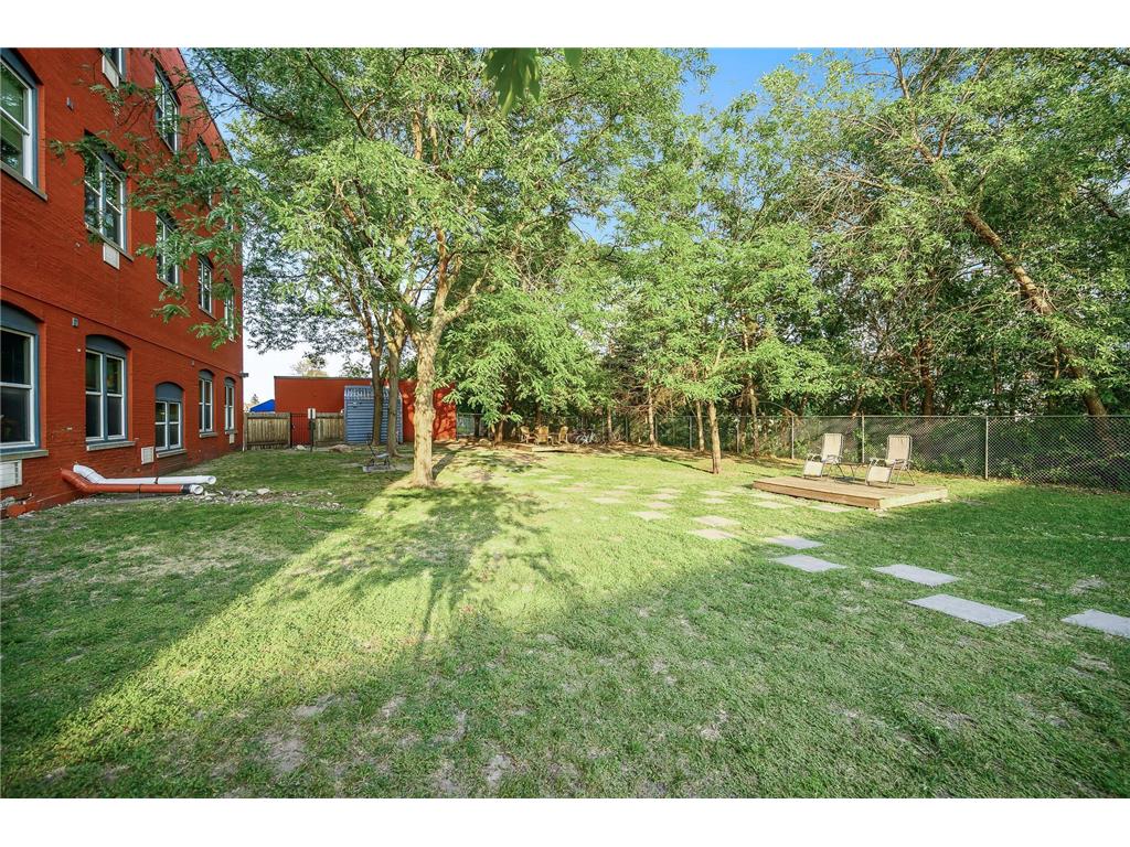 215 7th Street NE #301 Minneapolis MN 55413 7046350 image21